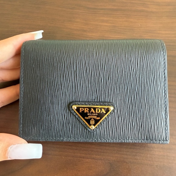 Orginal Prada Wallet Black Leather Card Holder lux brand 
Look brand new - Picture 14 of 14